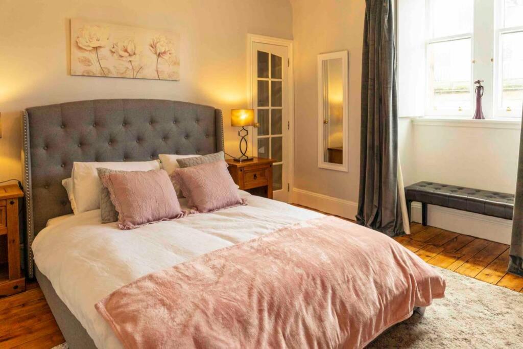 Spacious City Centre Apartment Full Of Character Інвернесс Екстер'єр фото